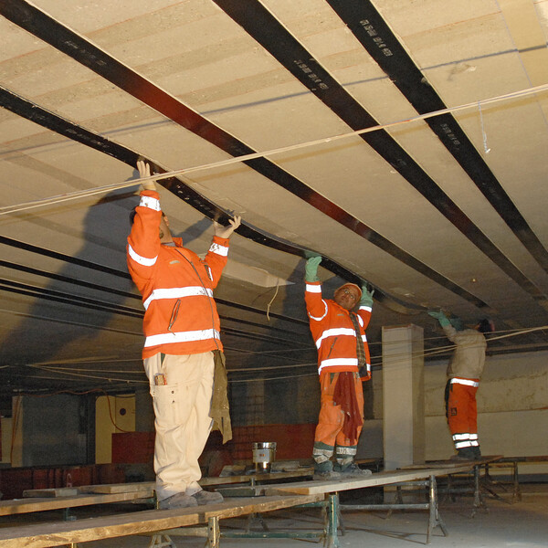 c-laminate_oberflaechig_geklebt.jpg