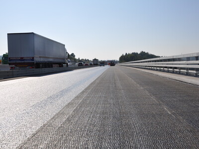 Holledau Bridge Asphalt Reinforcement Installed