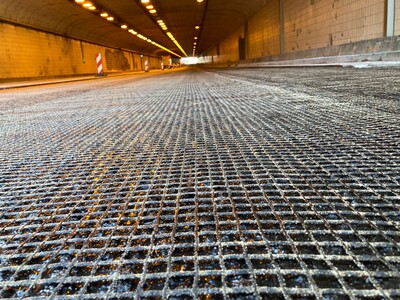 Asphalt reinforcement installed in tunnel